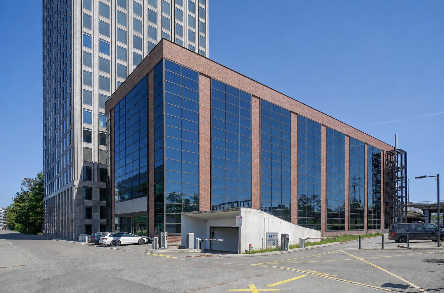 1050-5770m² commercial