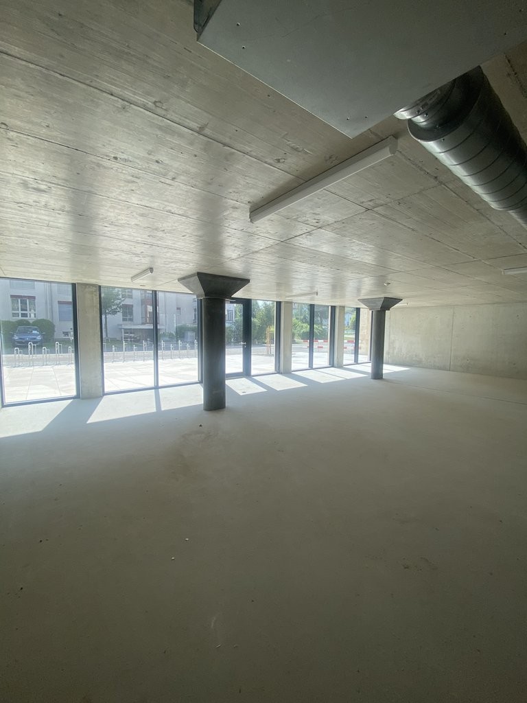 145m² commerciale