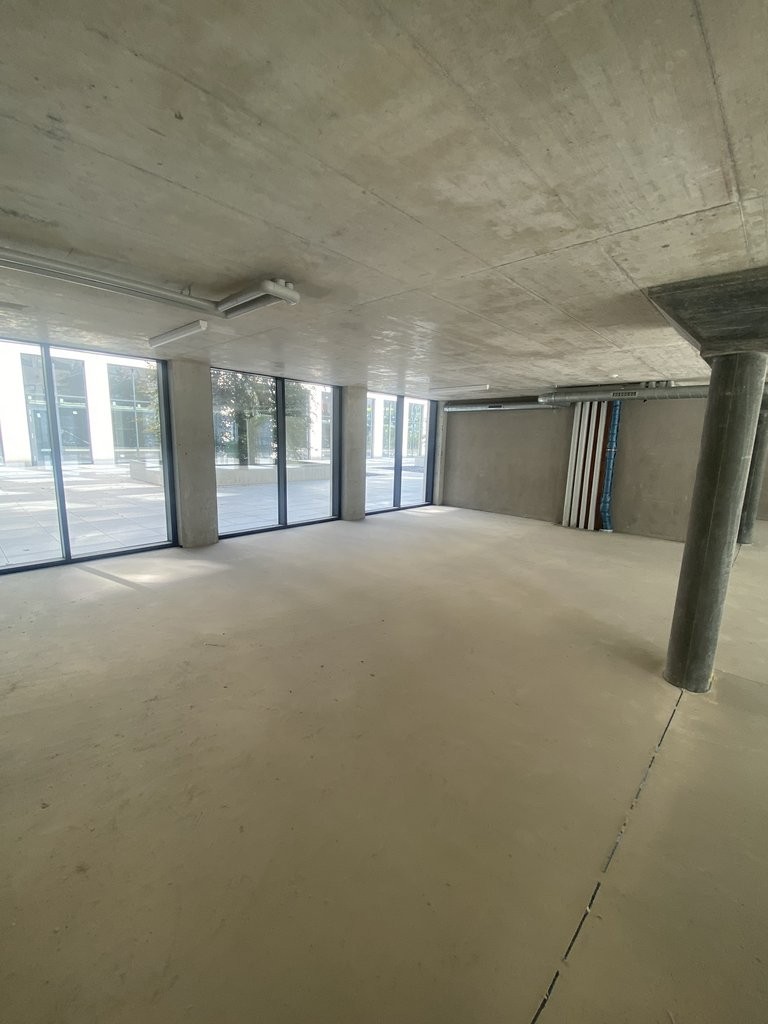 145m² commerciale