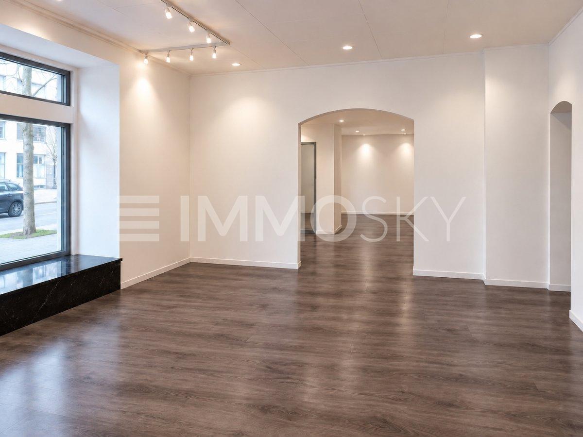 negozio di 120m²