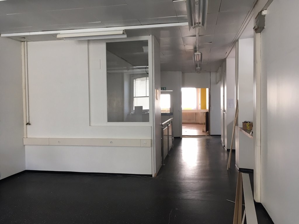 200m² commercial