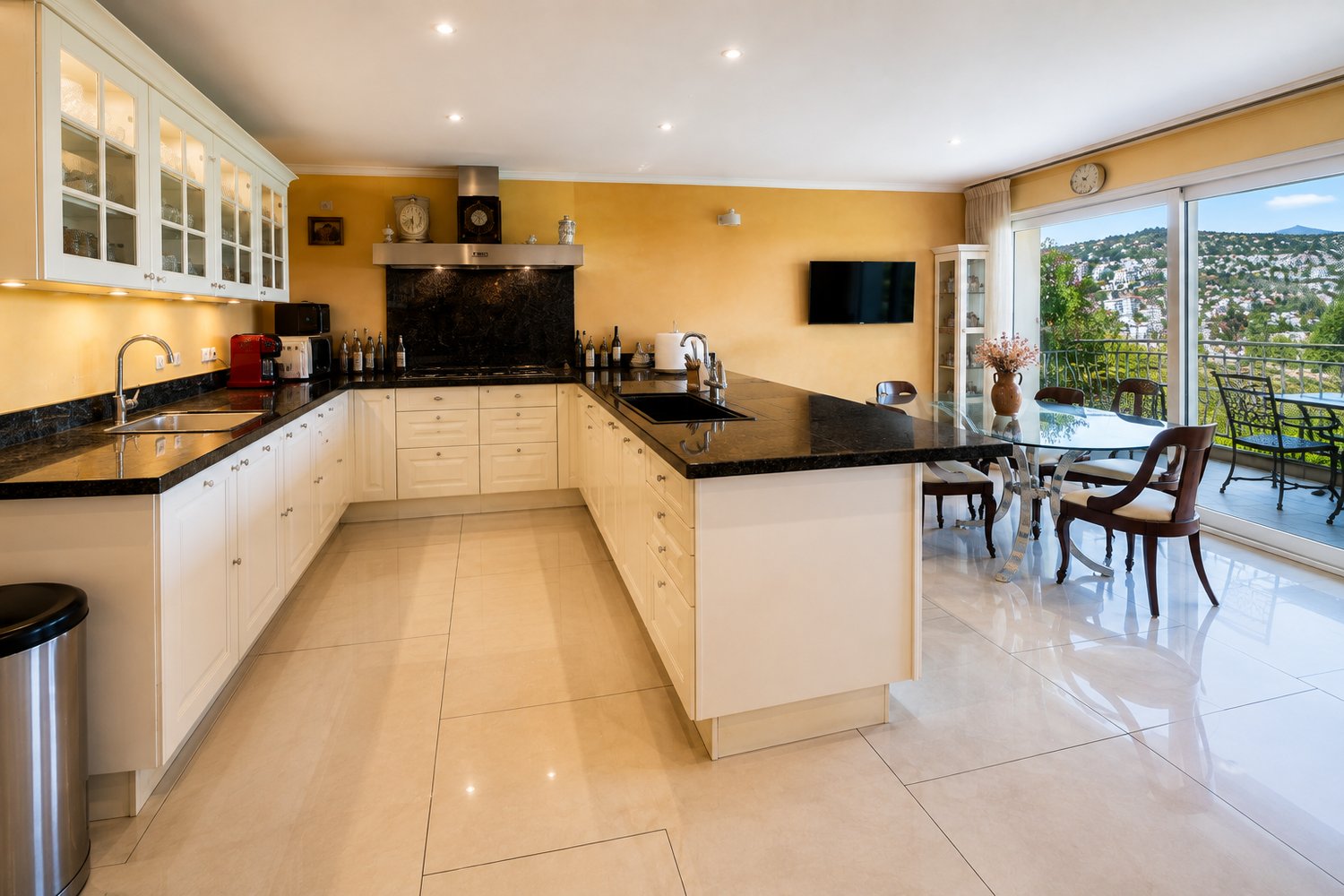 7-Zimmer-Terrassenwohnung, Foto 4 von 7