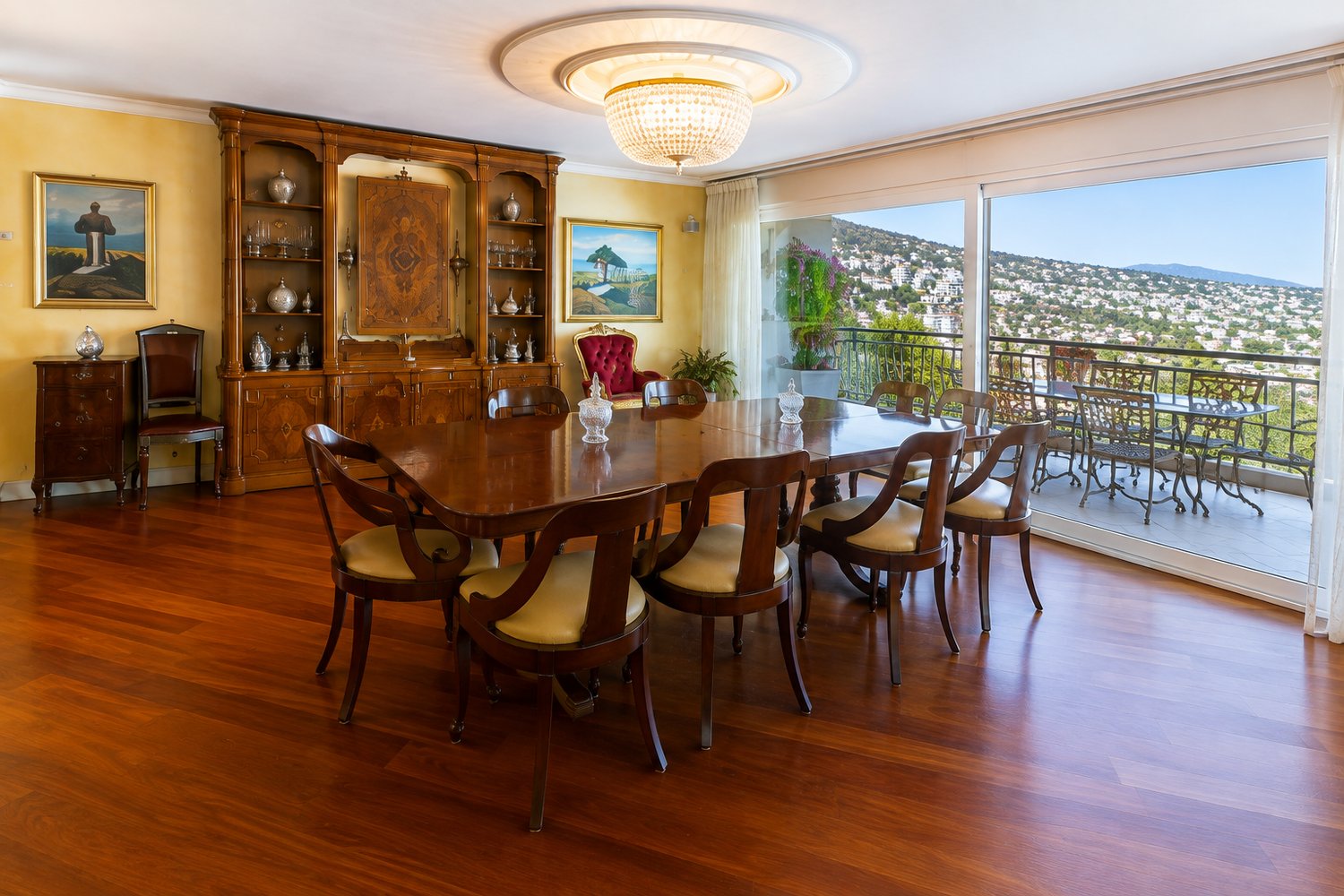 7-Zimmer-Terrassenwohnung, Foto 1 von 7