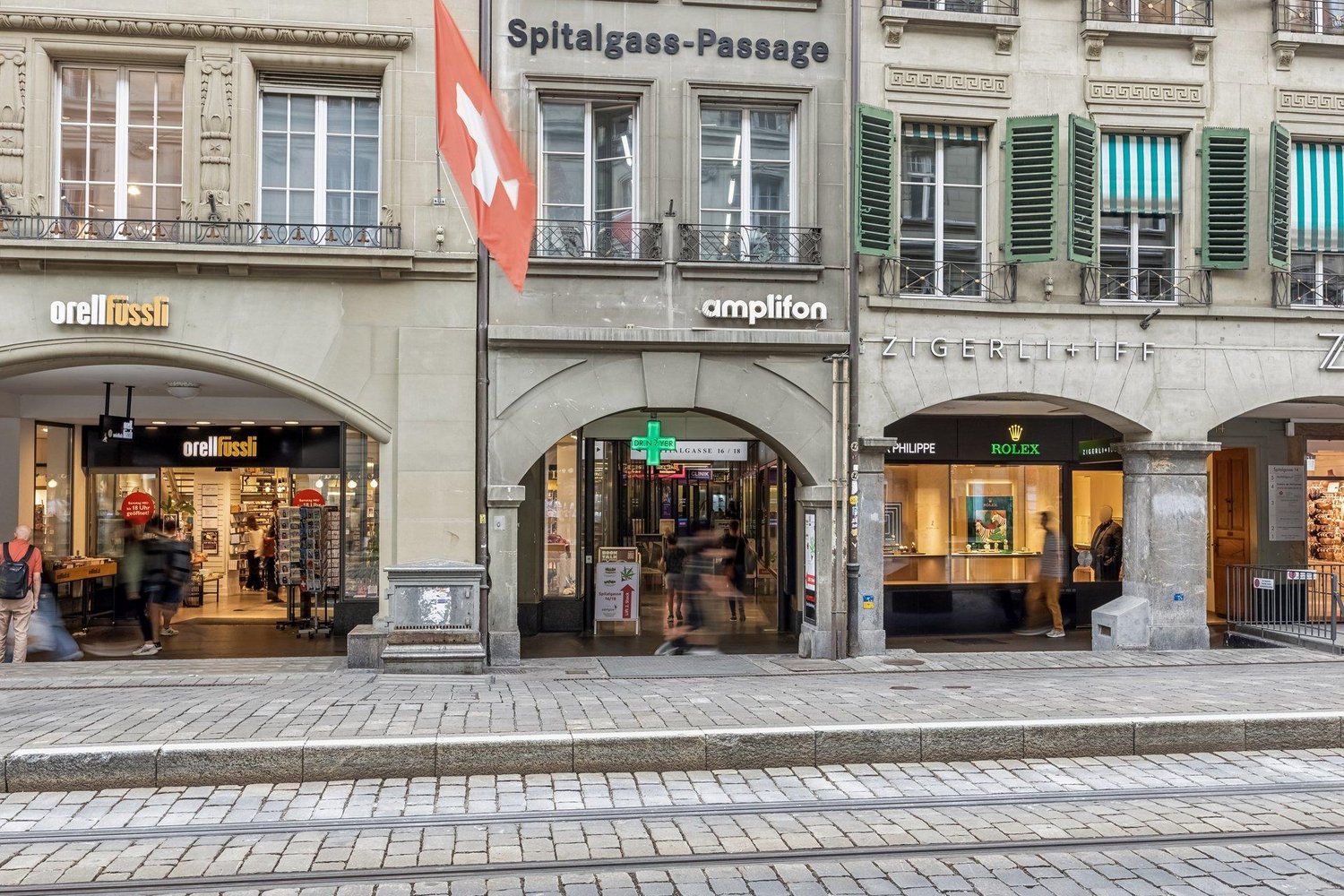 236m² office