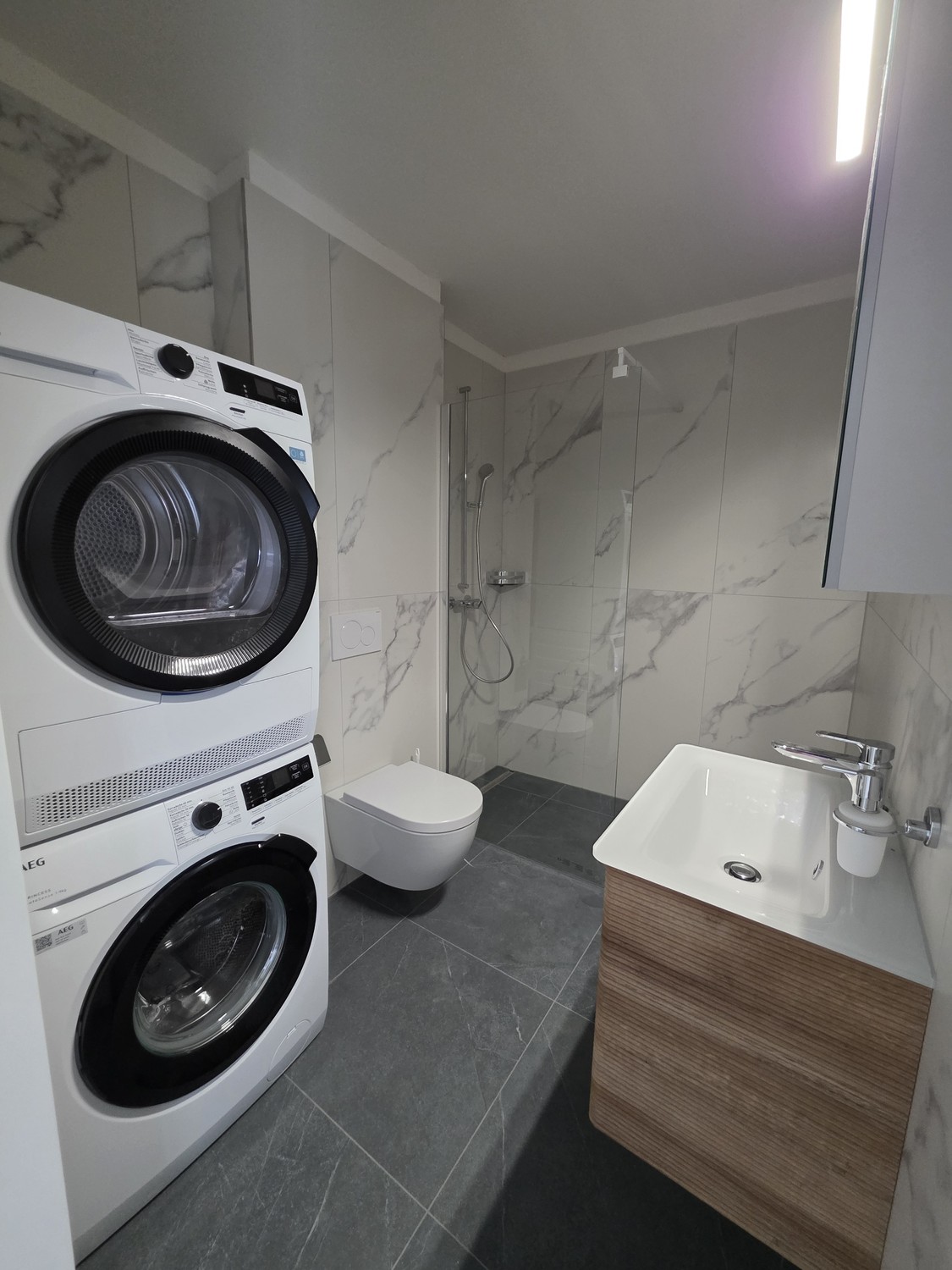 1 room apartment, Foto 1 von 3