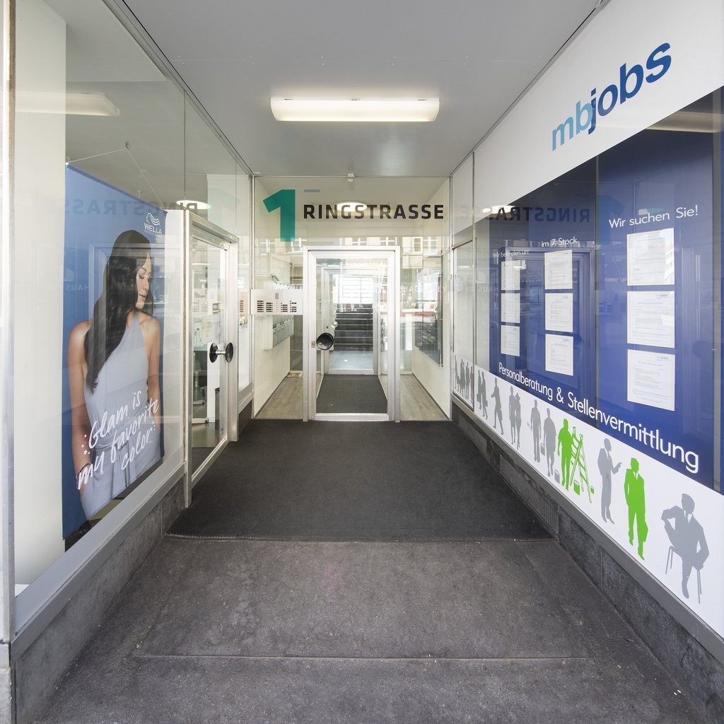 85m² office