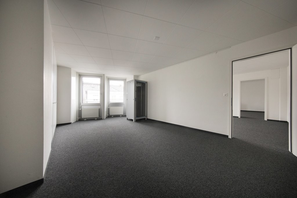 85m² office