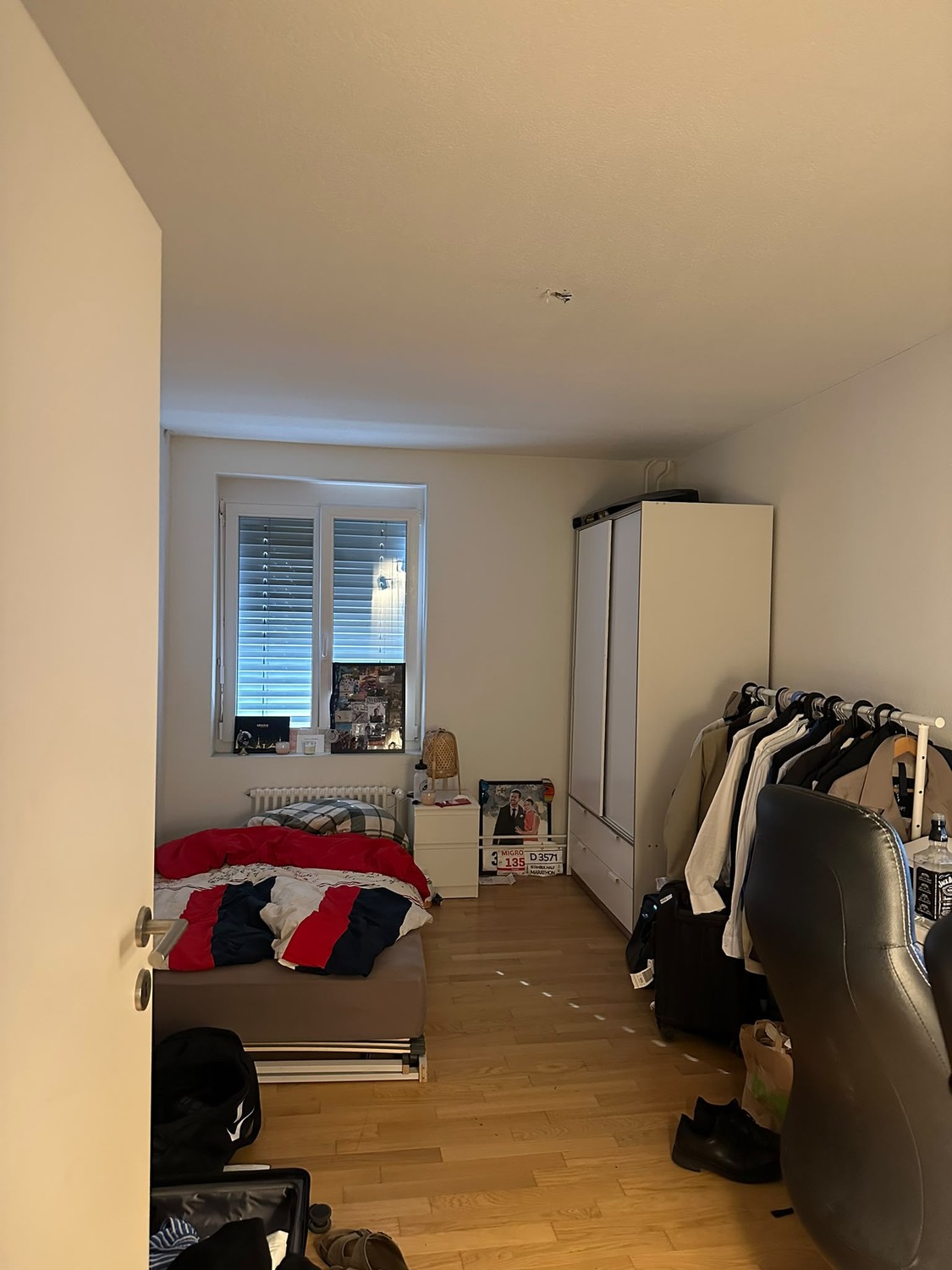 Zimmer in einer Wohngemeinschaft, Foto 2 von 3