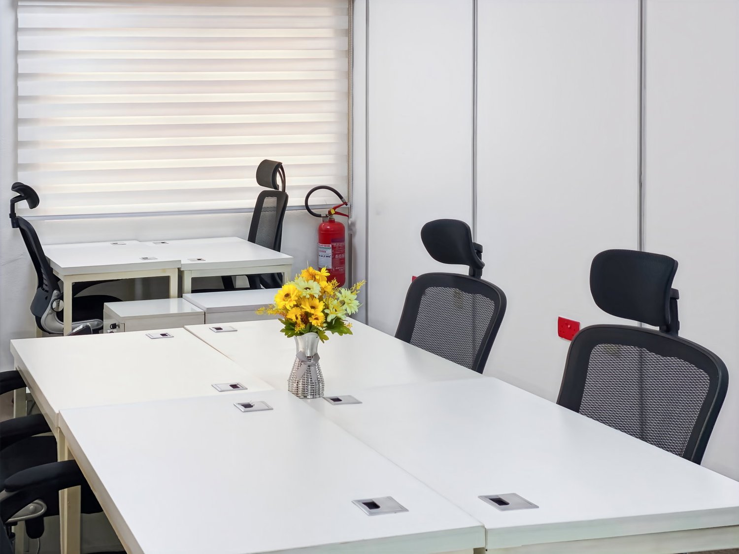225m² office