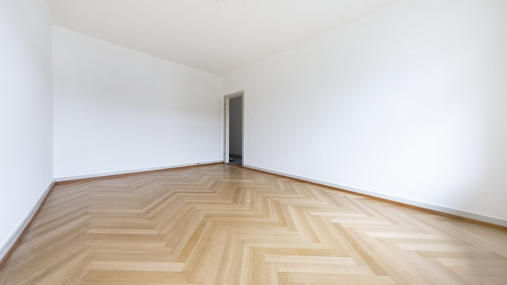 1 room apartment, Foto 2 von 3