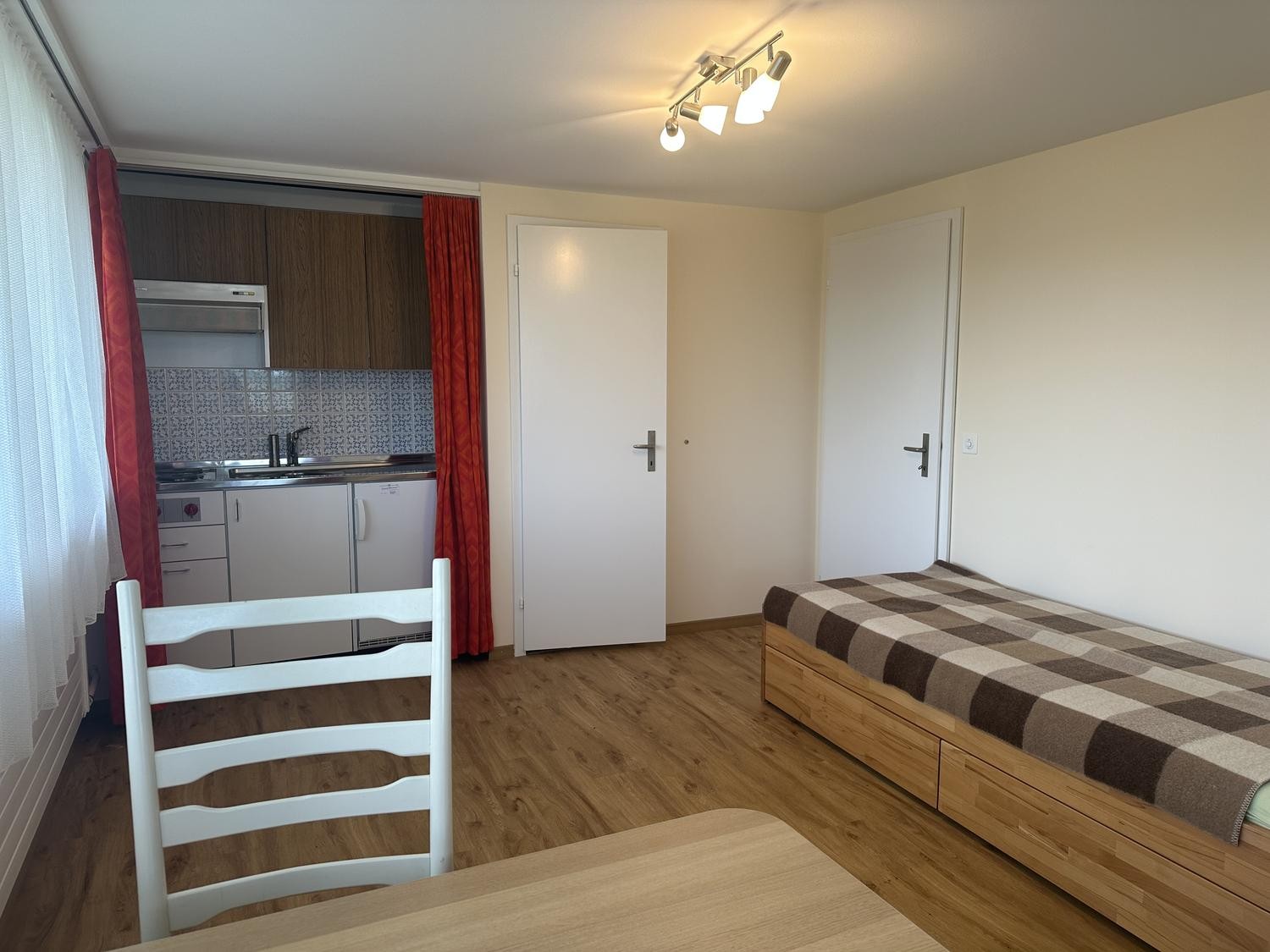 1 room apartment, Foto 3 von 6