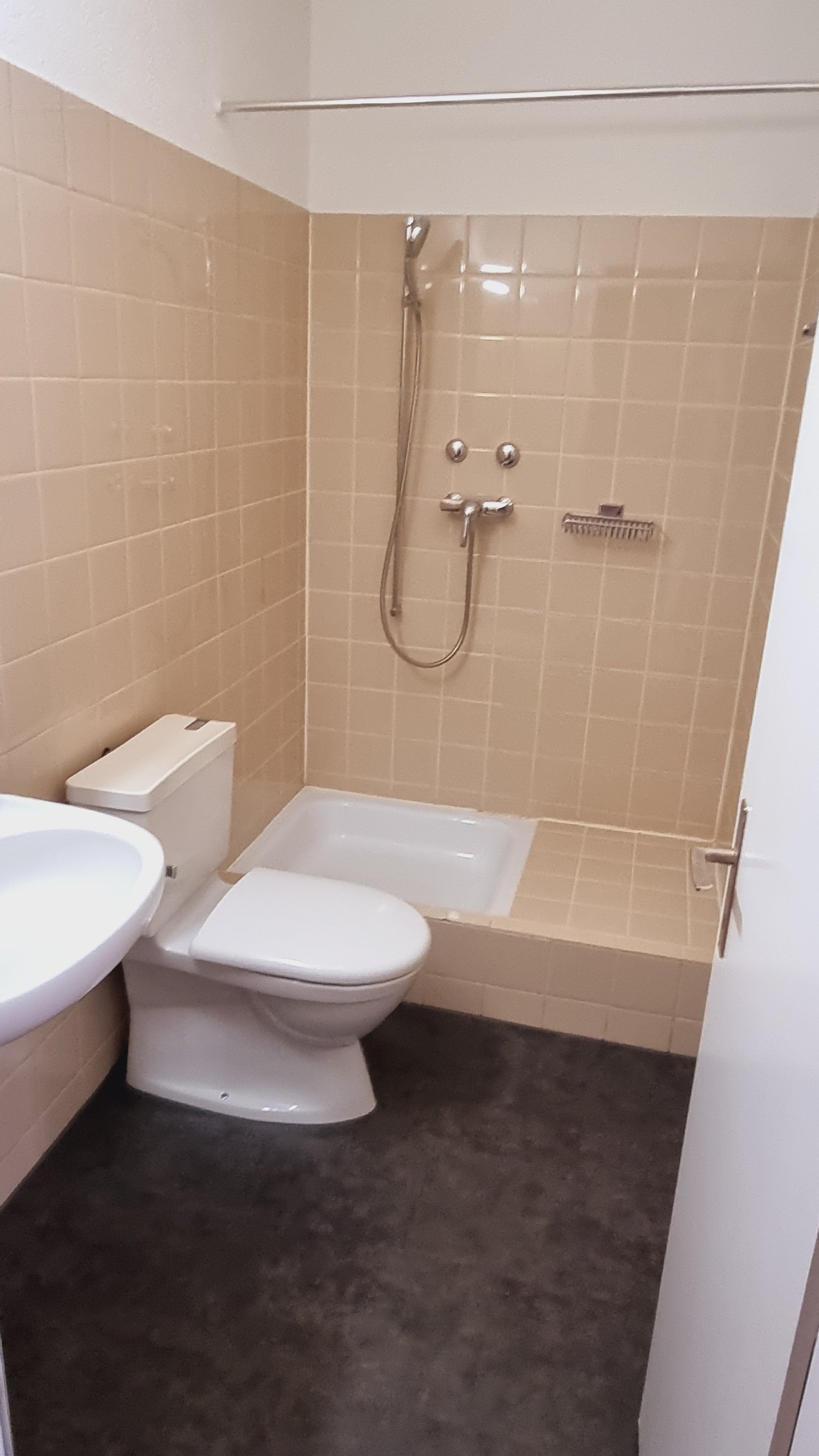 1 room apartment, Foto 3 von 4