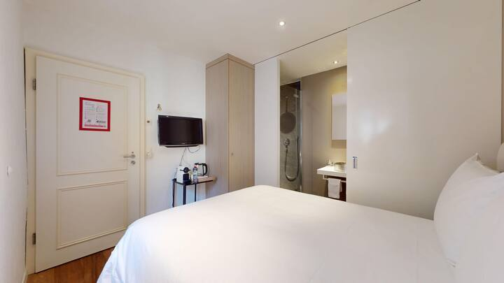 1 room single room