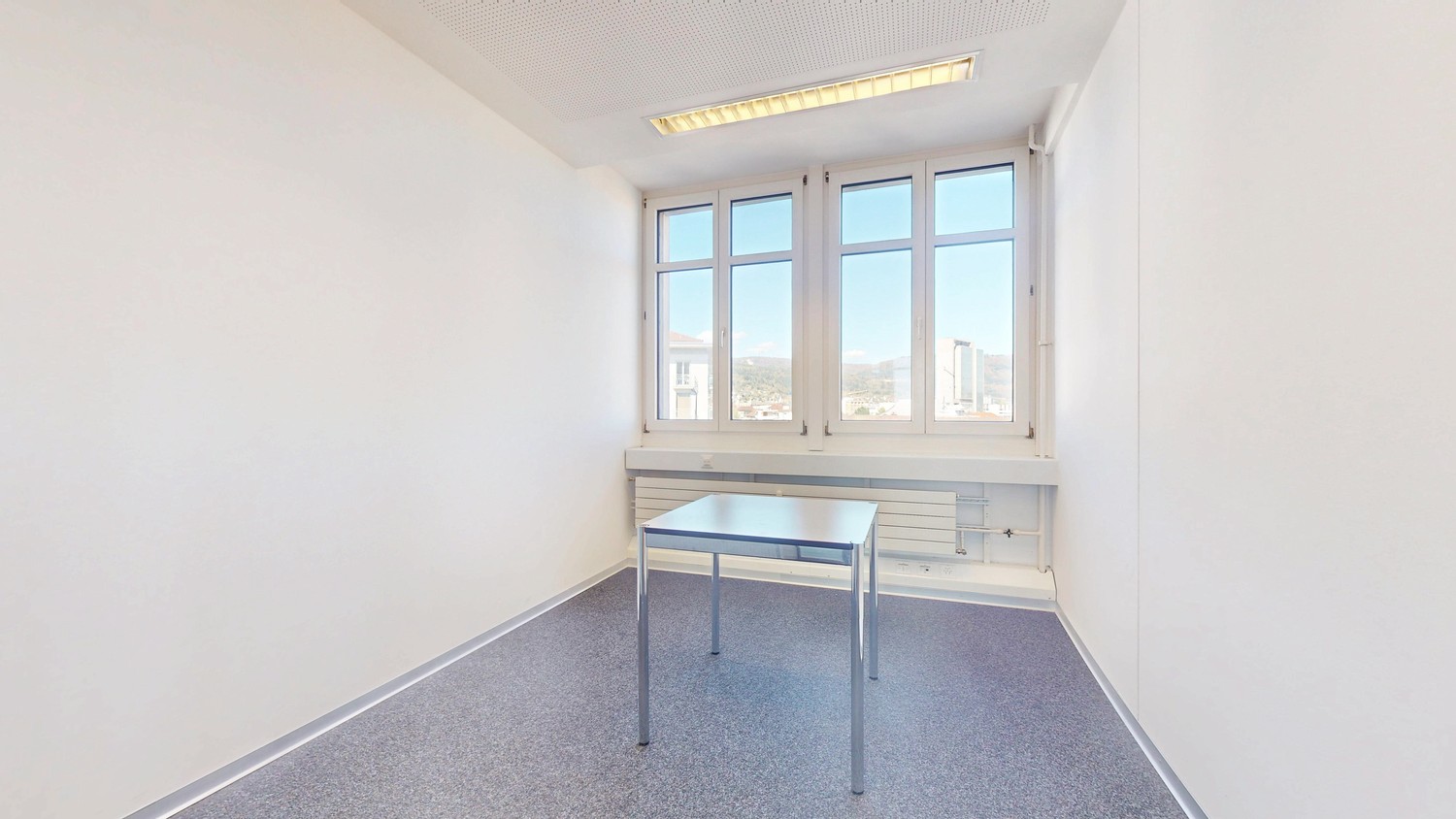 280m² office