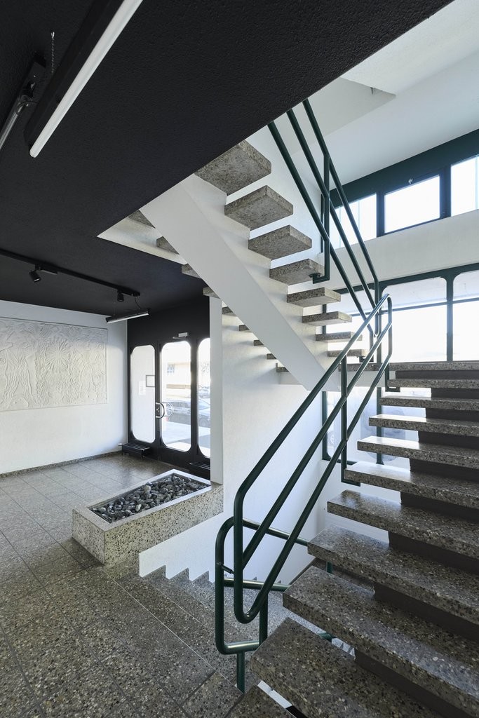 360m² commercial