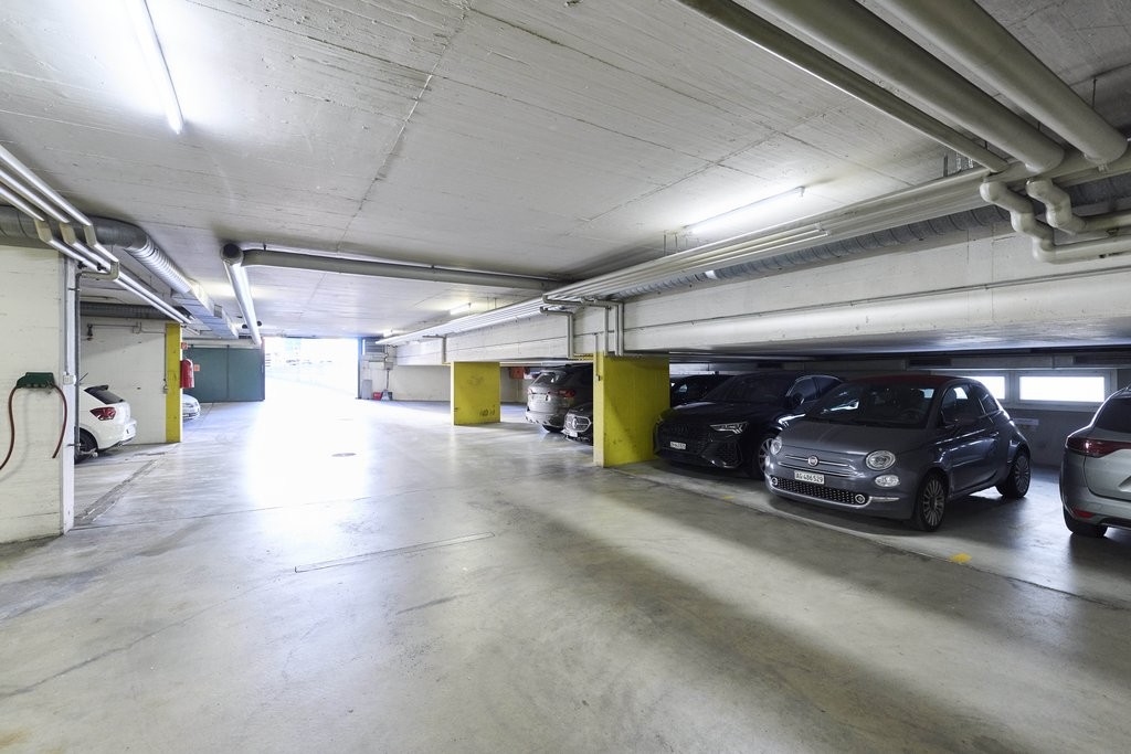 360m² commercial