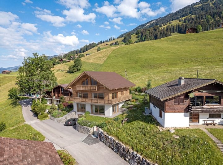 747m² di terreno edificabile, foto 2 di 9