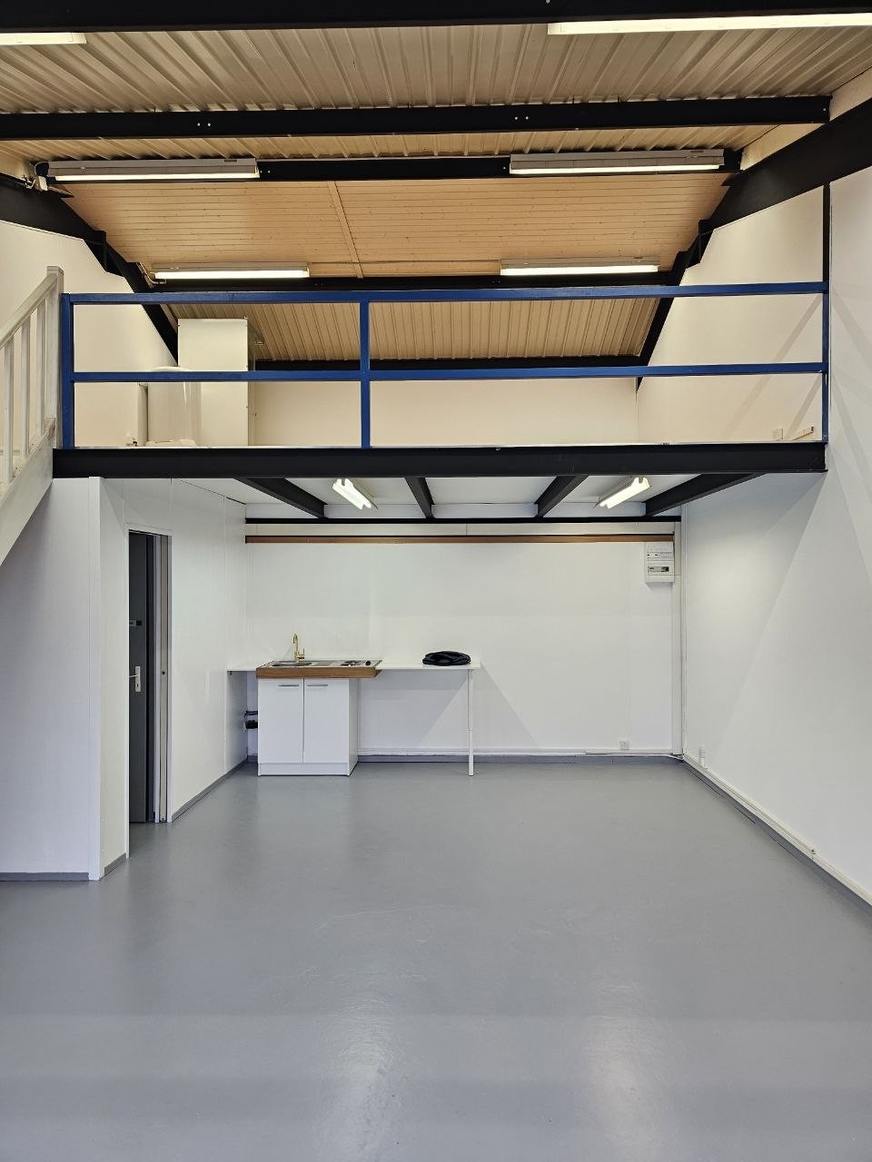 68-68m² commercial