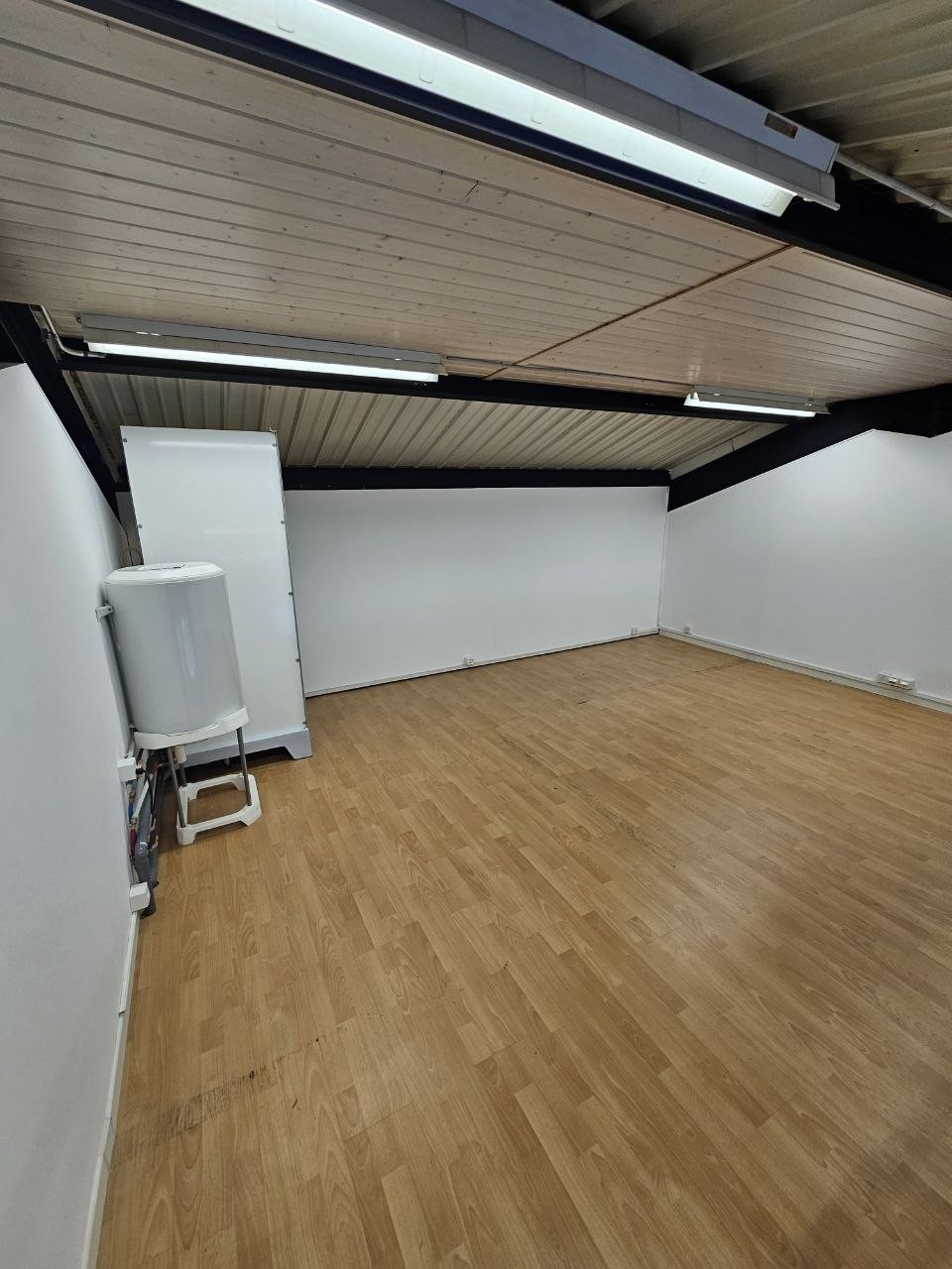 68-68m² commercial