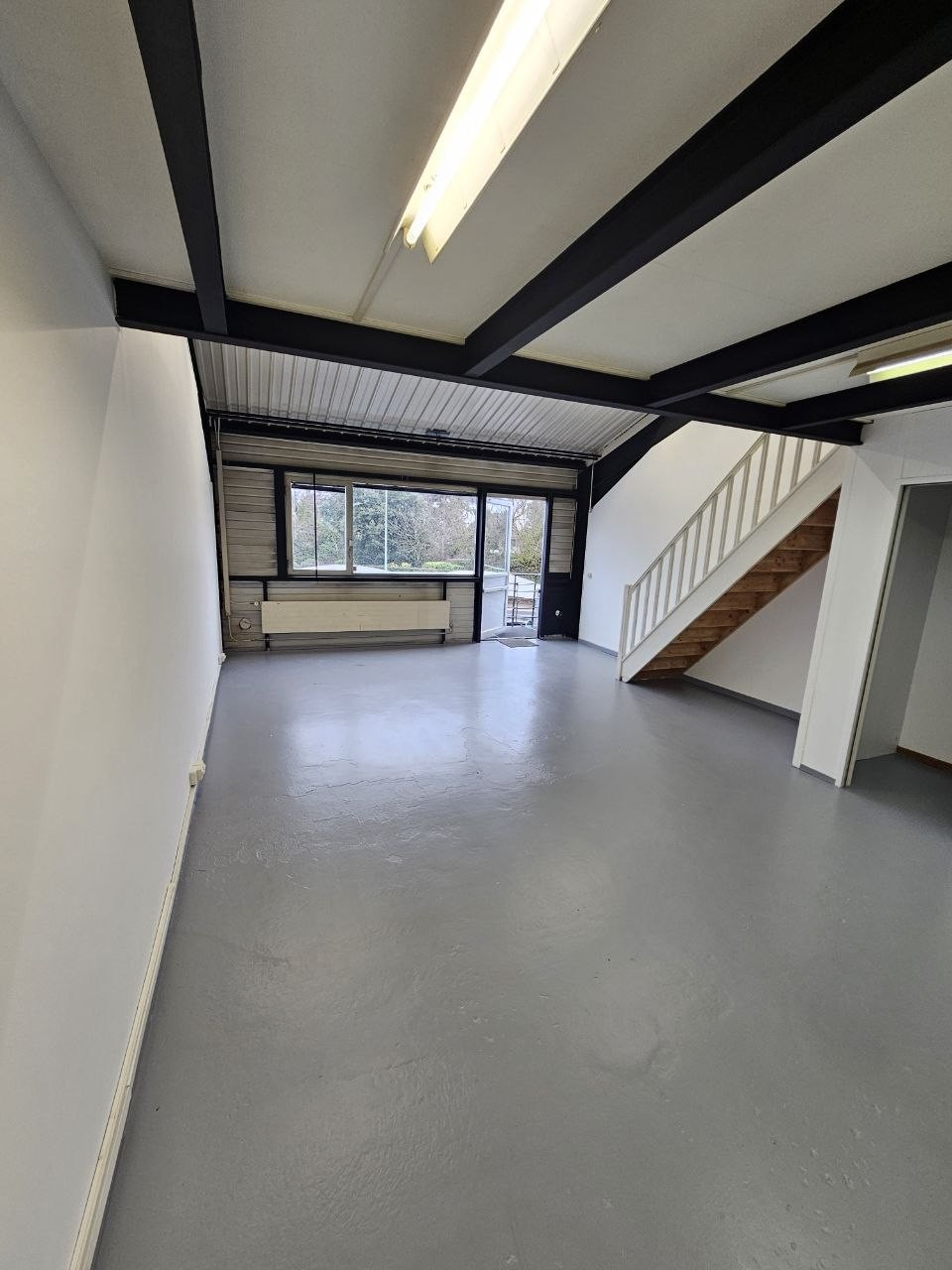 68-68m² commercial