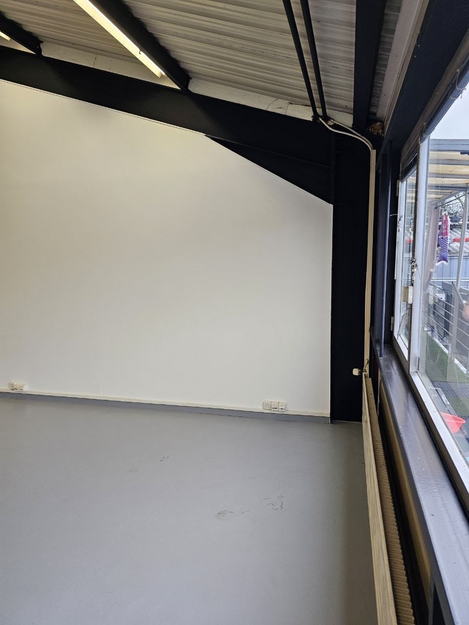 68-68m² commercial