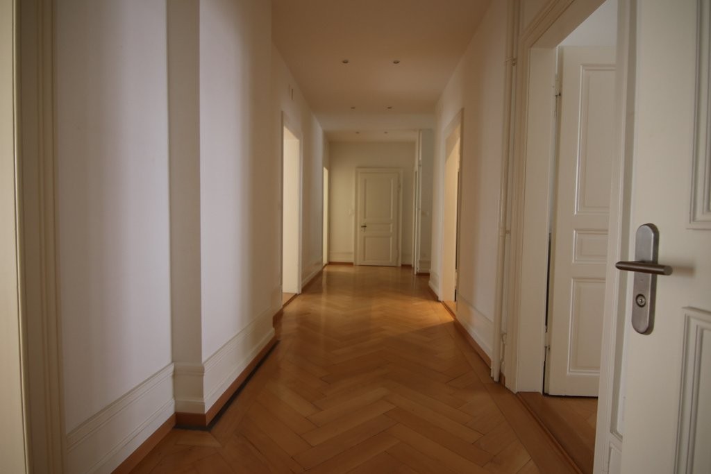 5 rooms apartment, Foto 1 von 10