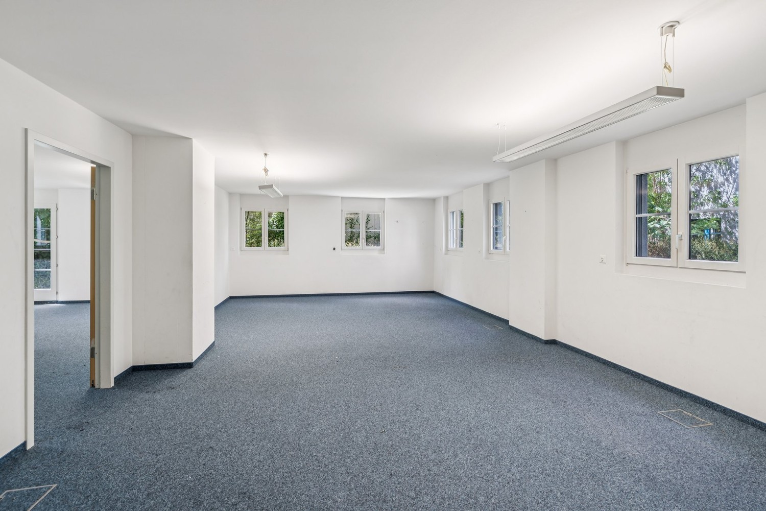 275m² office, Foto 1 von 10