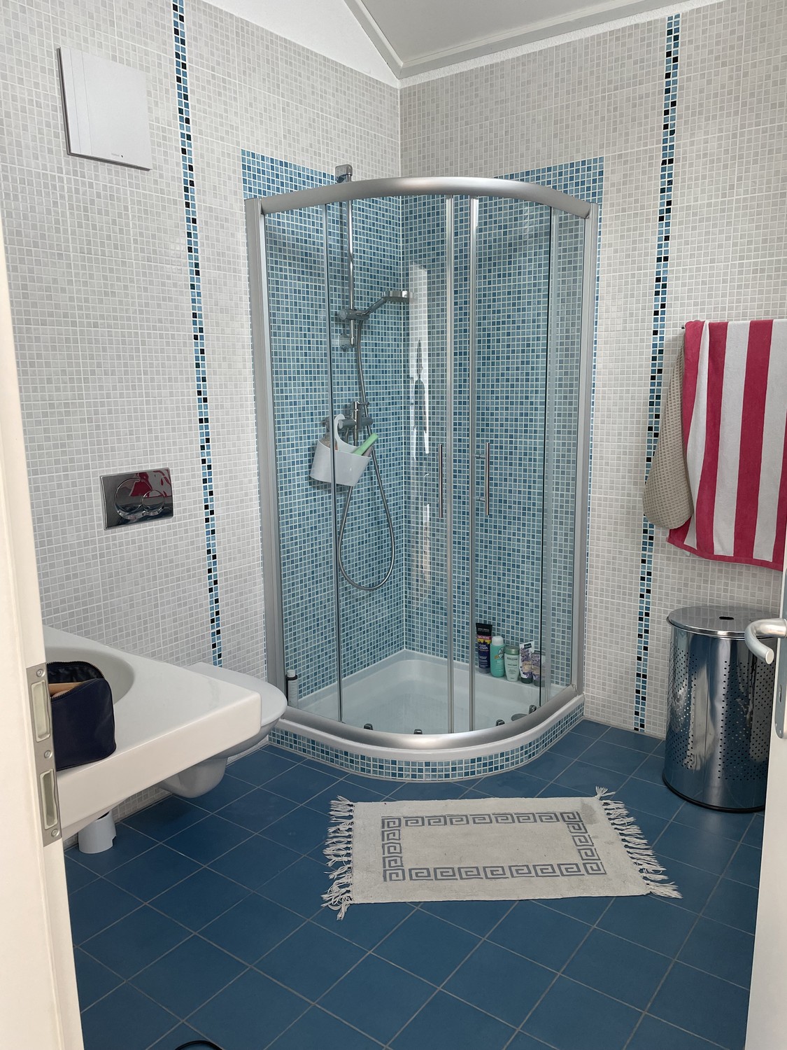 Room in a shared flat, Foto 3 von 4