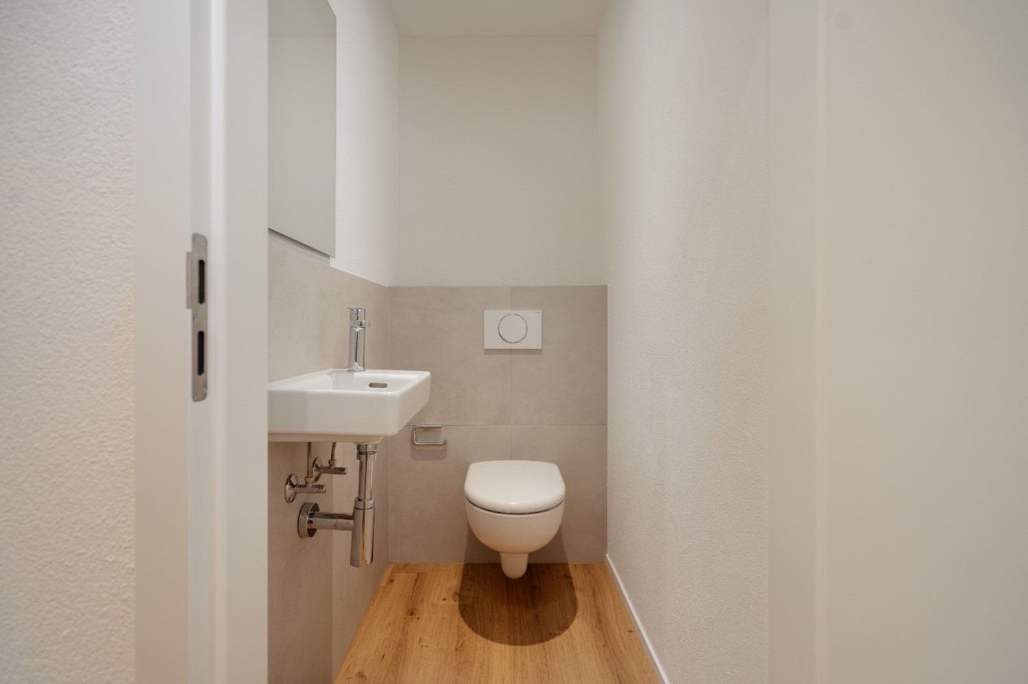 5 rooms apartment