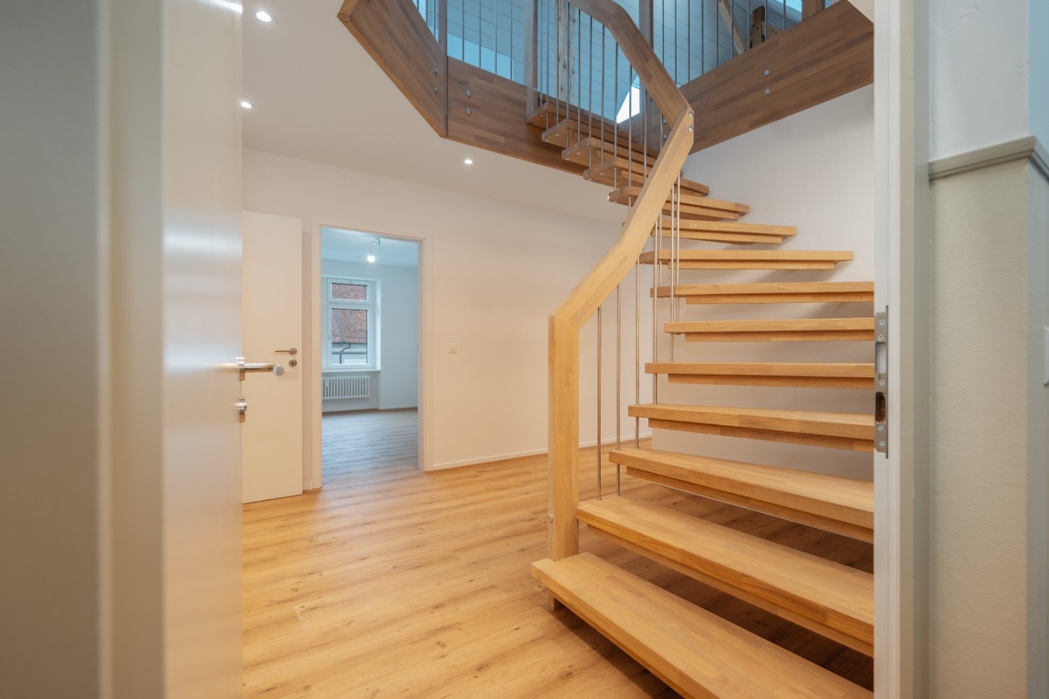 5 rooms apartment