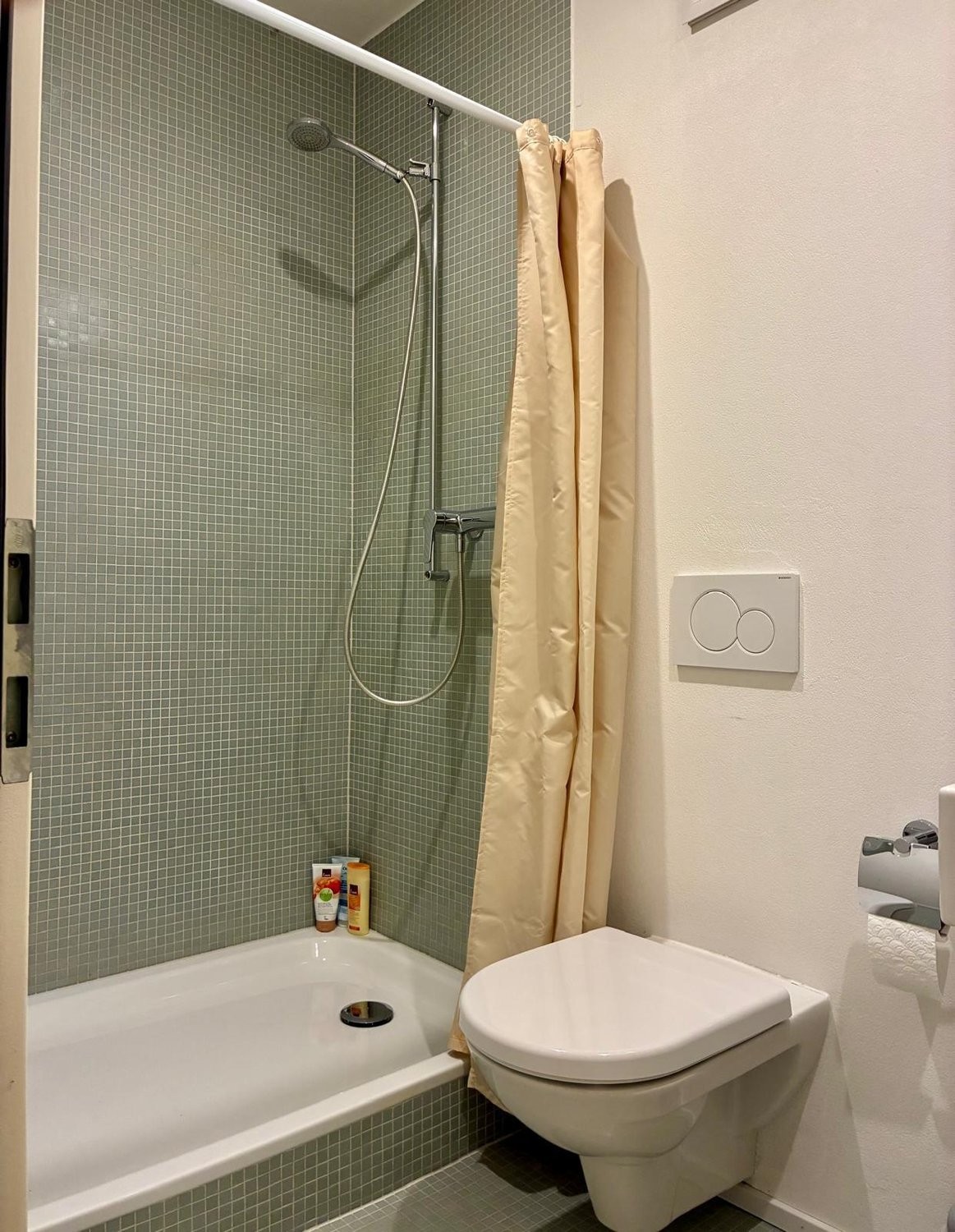Möblierte 1 ½ Zimmer Wohnung