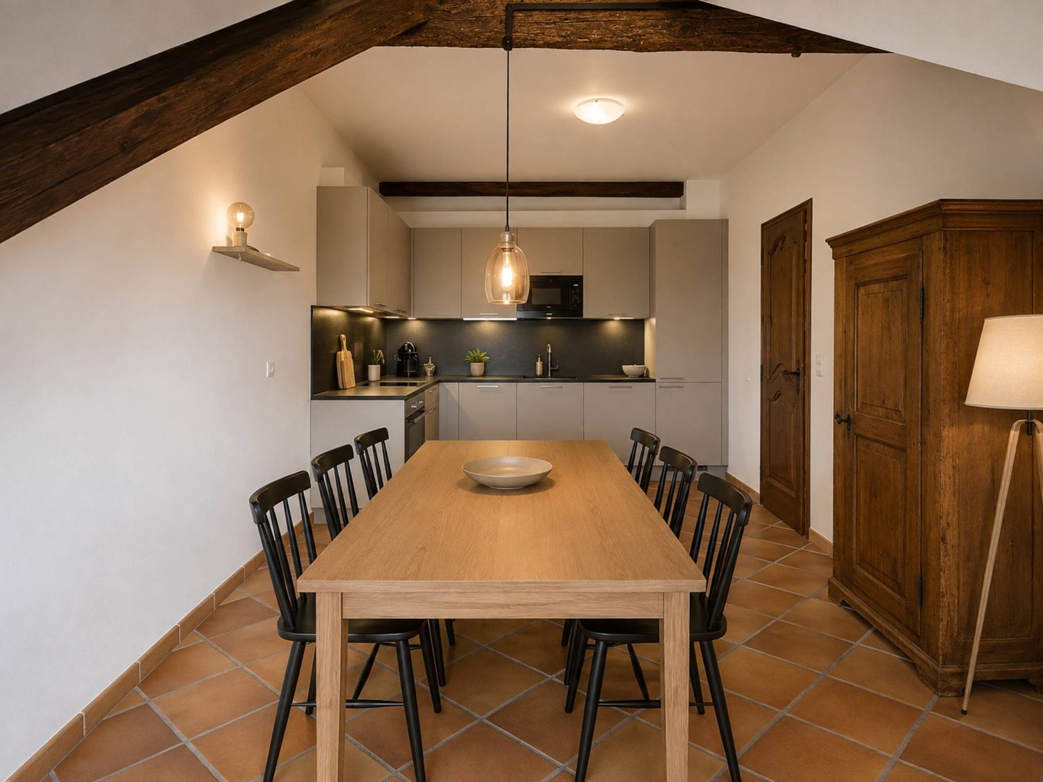 4 Zimmer möblierte Wohnung, Foto 2 von 6