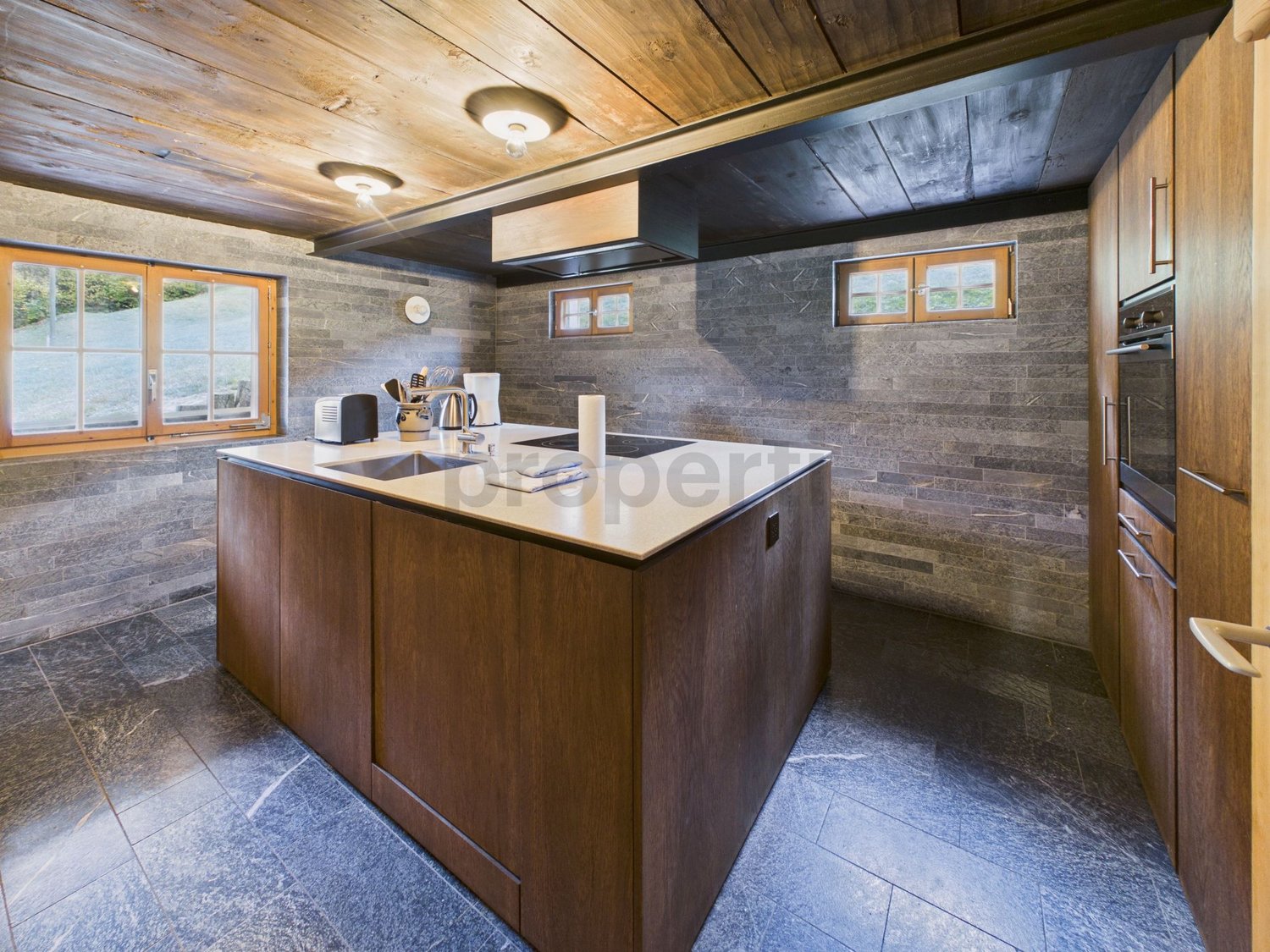 4 rooms single house