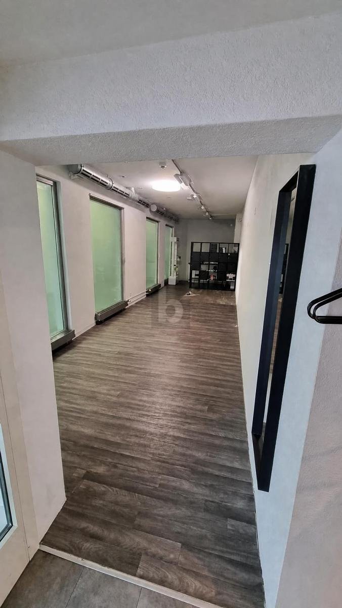negozio di 21m²