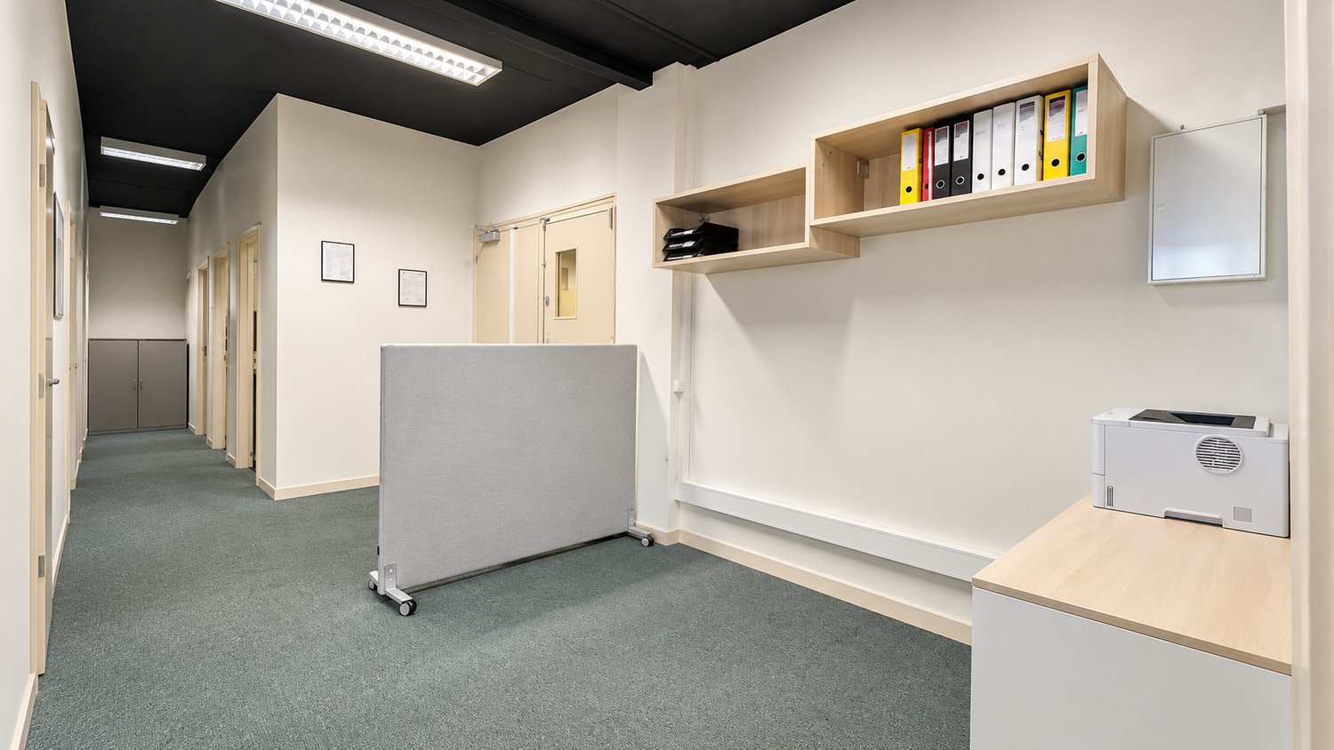 69m² office
