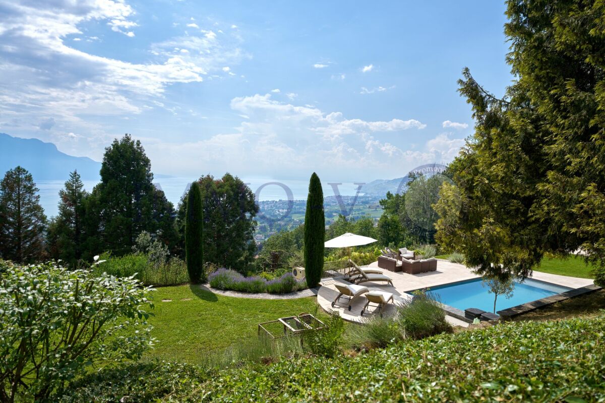 7-Zimmer-Villa, Foto 1 von 10