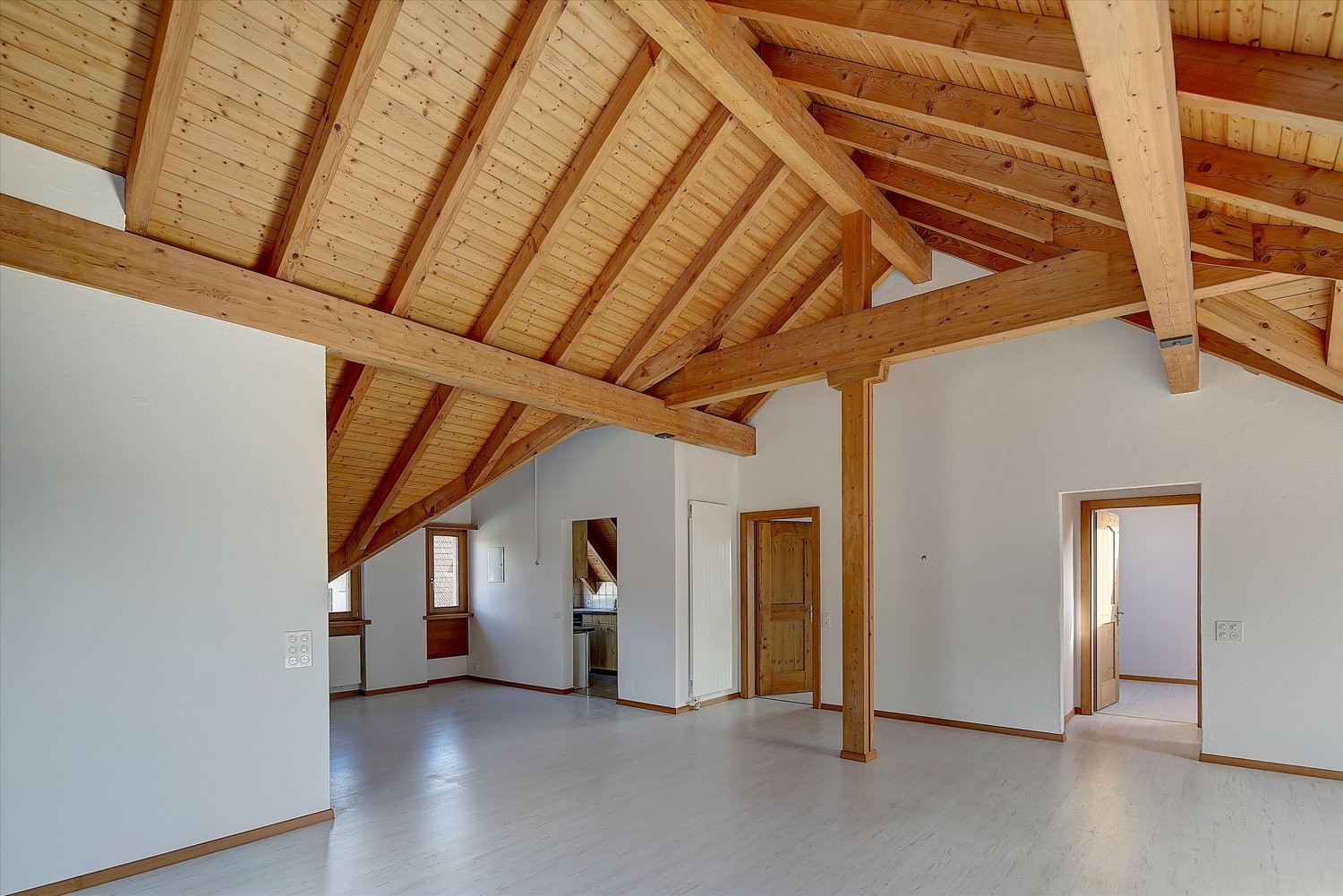 3 ½ rooms roof flat, Foto 1 von 10