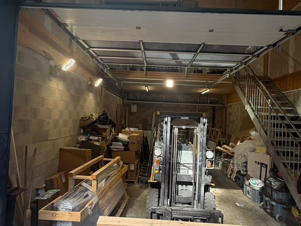 144m² commercial