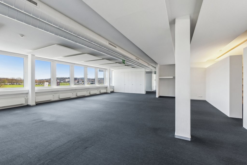 423m² bureau