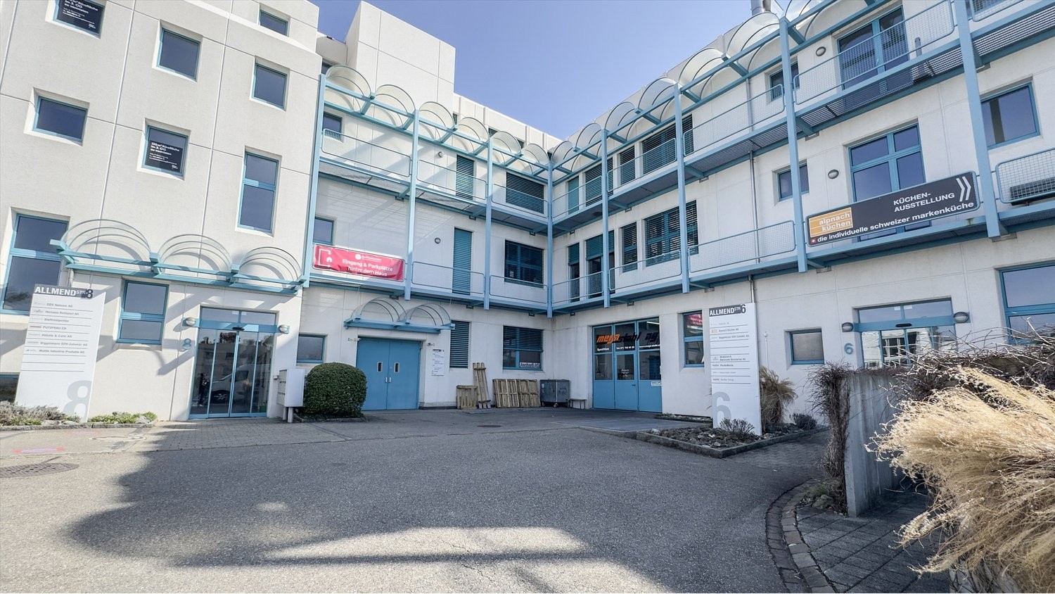 147m² office