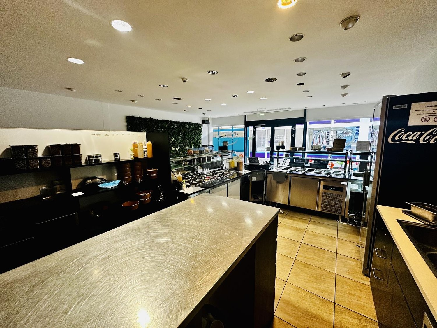 180m² restaurant