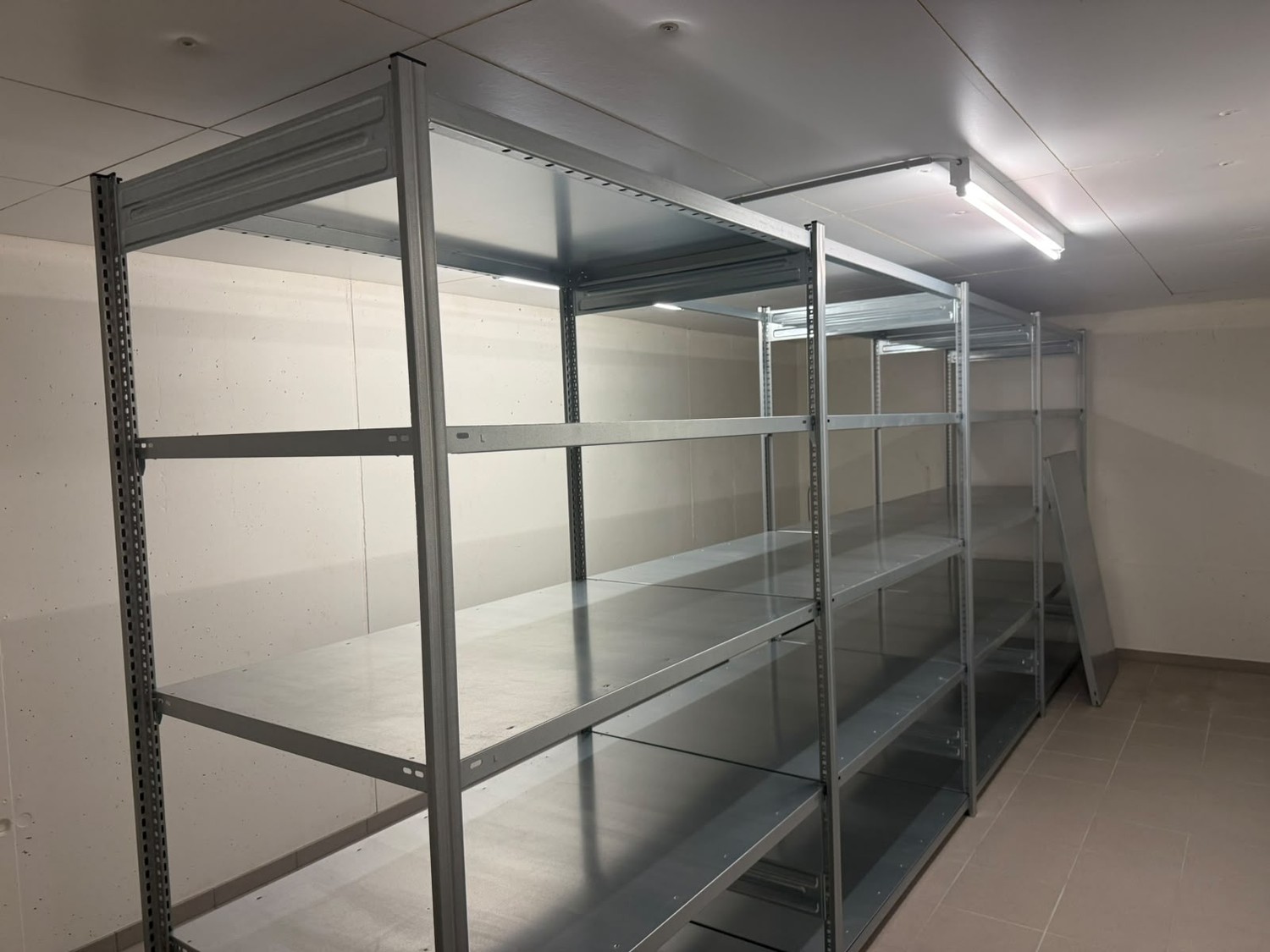 16-16m² commercial