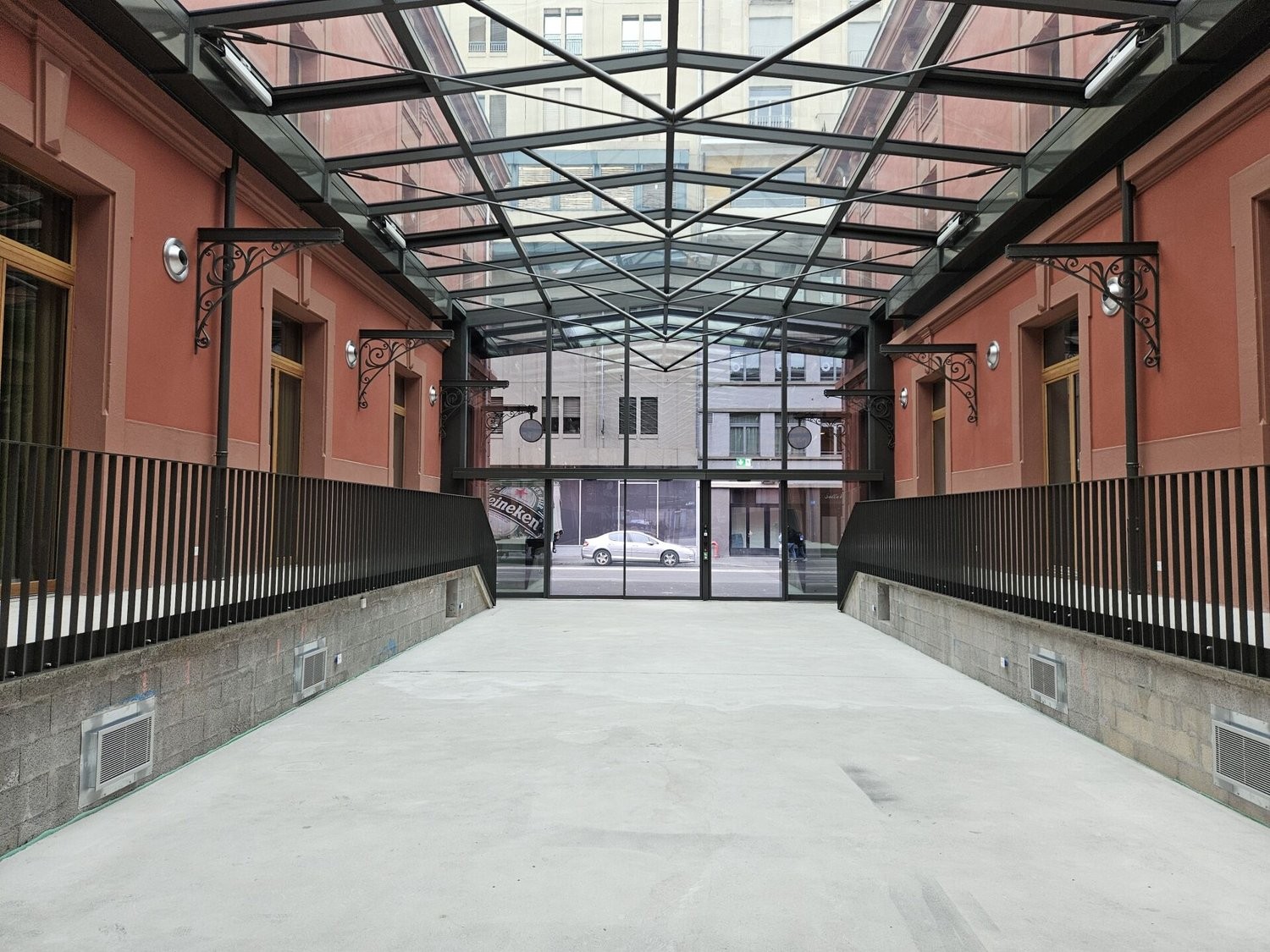 322m² Laden
