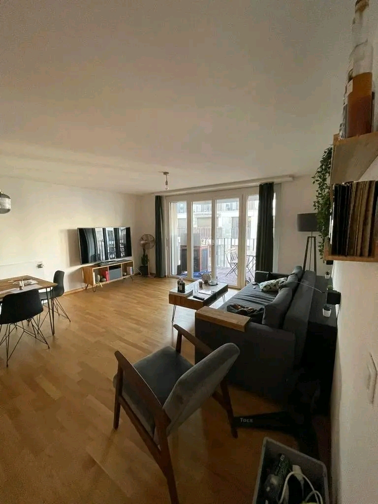 Zimmer in einer WG, Foto 1 von 2