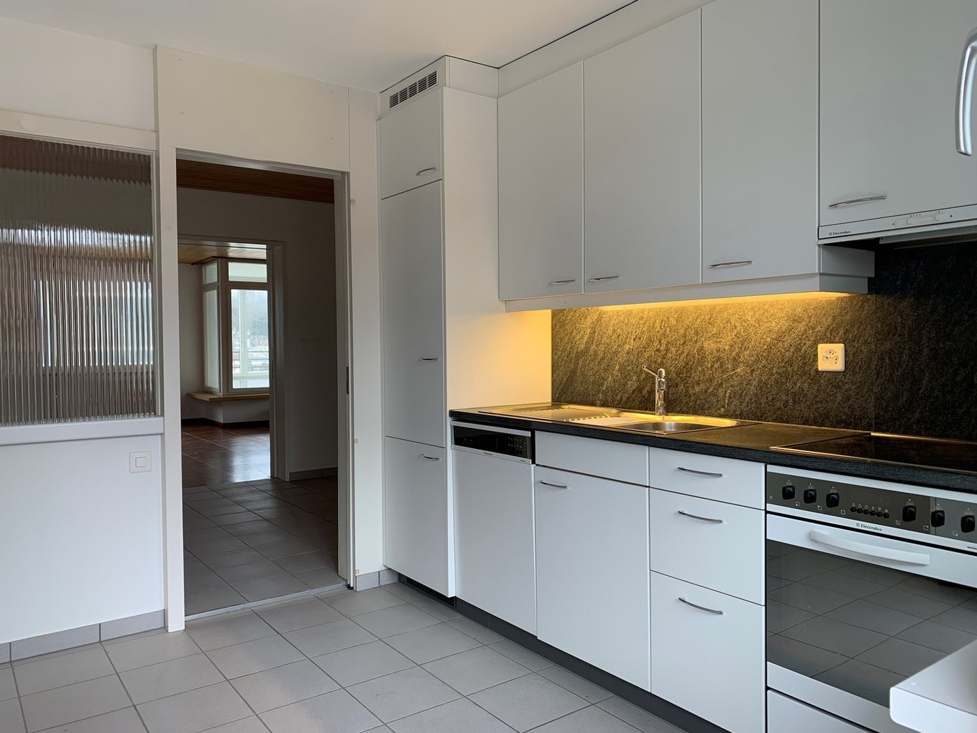 4 rooms apartment, Foto 4 von 8
