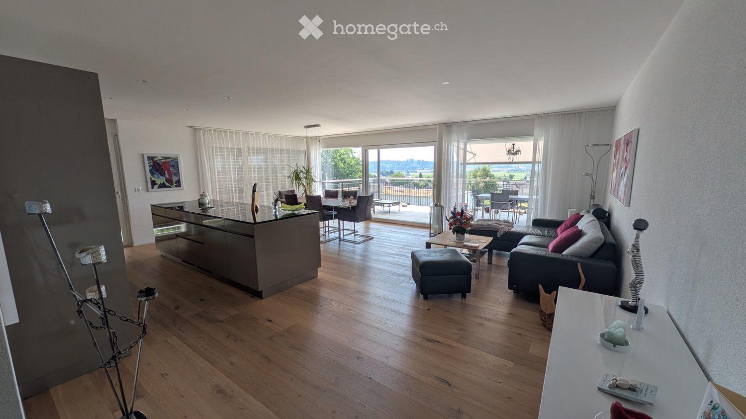 6 rooms apartment