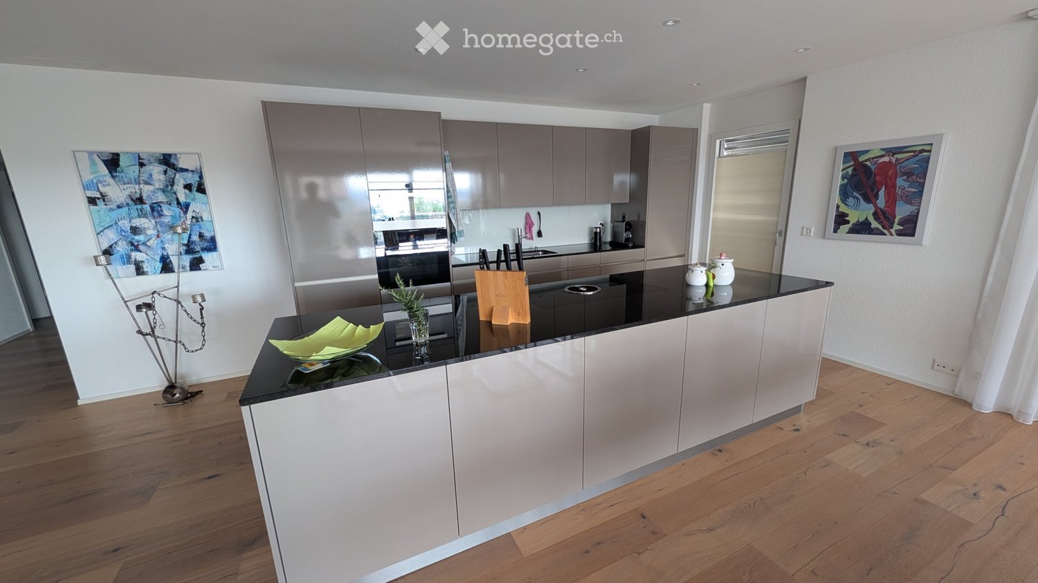 6 rooms apartment