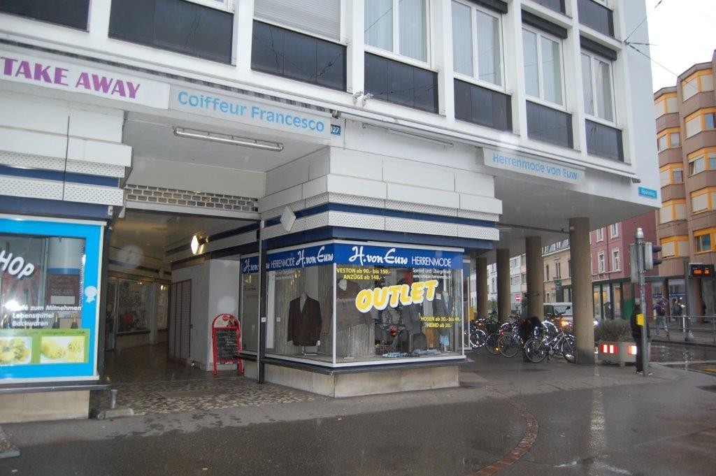 25m² shop