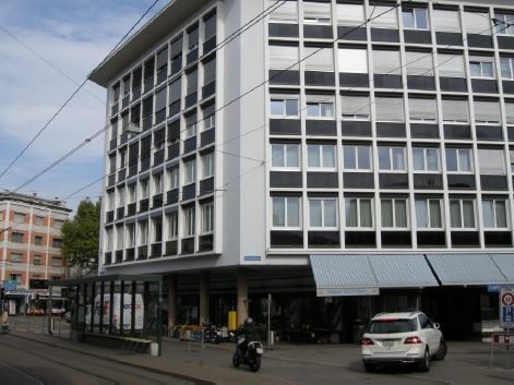 25m² shop