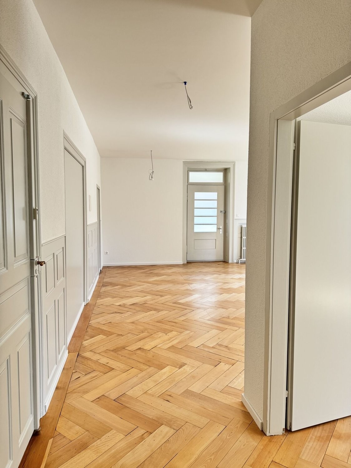 100m² office